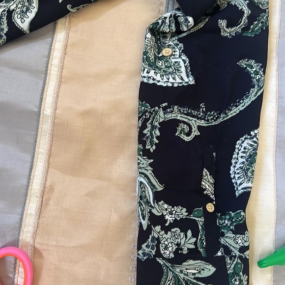 πΉRight blend of classy & Special Printed women dress buttons down size PM - Picture 12 of 13